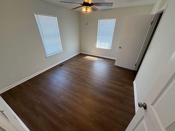 5th image of 201 Forest Dr Unit B