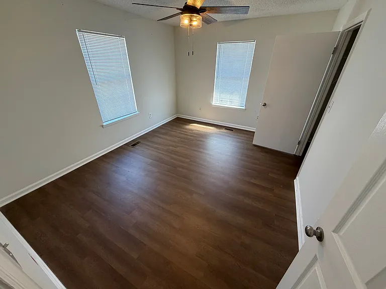 201 Forest Dr #B — Photo 5