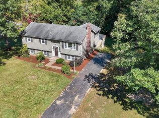 7 Hickory Dr, Townsend, MA 01469