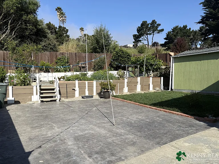 925 Newman Dr — Photo 16