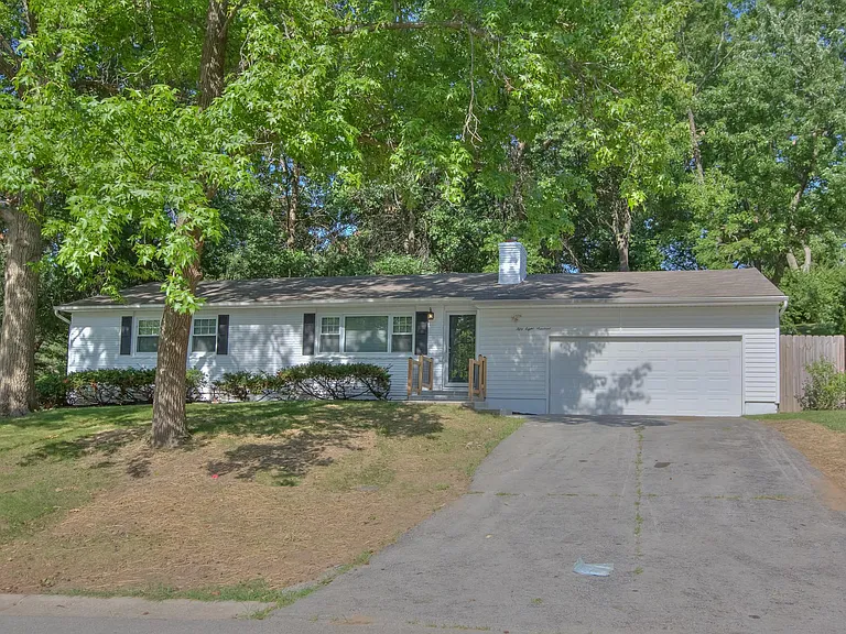 5800 N Belton Ave — Photo 35