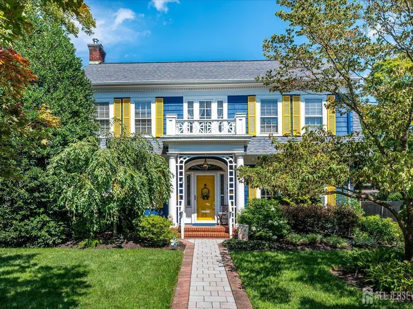 64 High St, Metuchen, NJ 08840