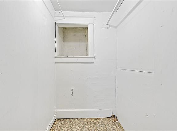 3rd image of 10809 Felton St