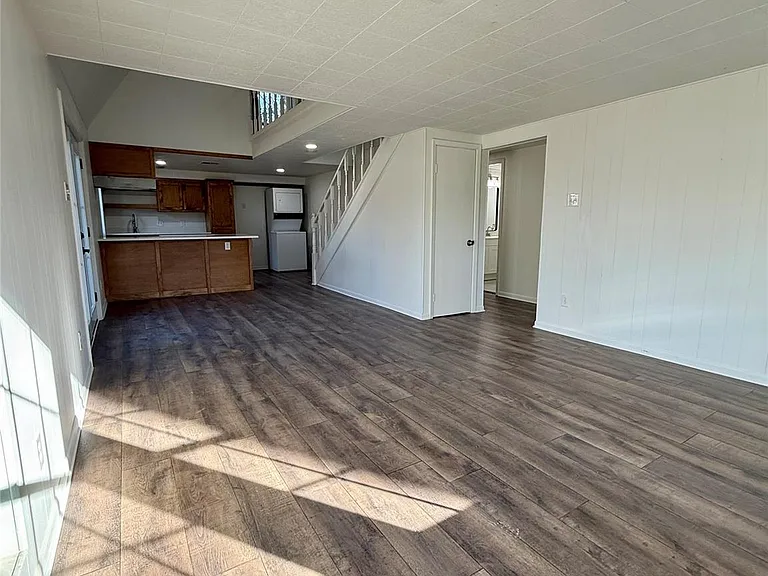 457 Impala Dr — Photo 4
