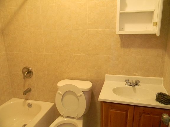 5th image of 3410 Wickham Ave #1