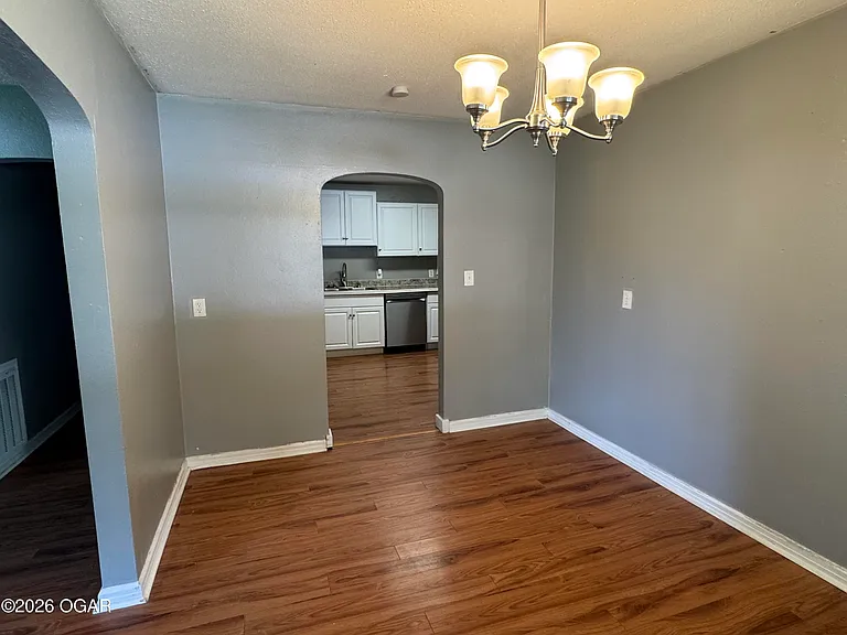 2832 Markwardt St — Photo 4