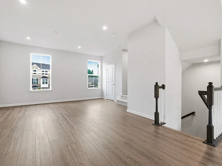 233 Chesna Dr — Photo 19