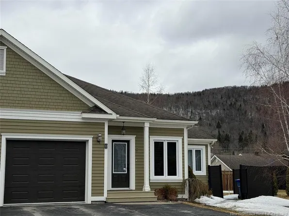 8 Louise St, Edmundston, NB E3V 0C3