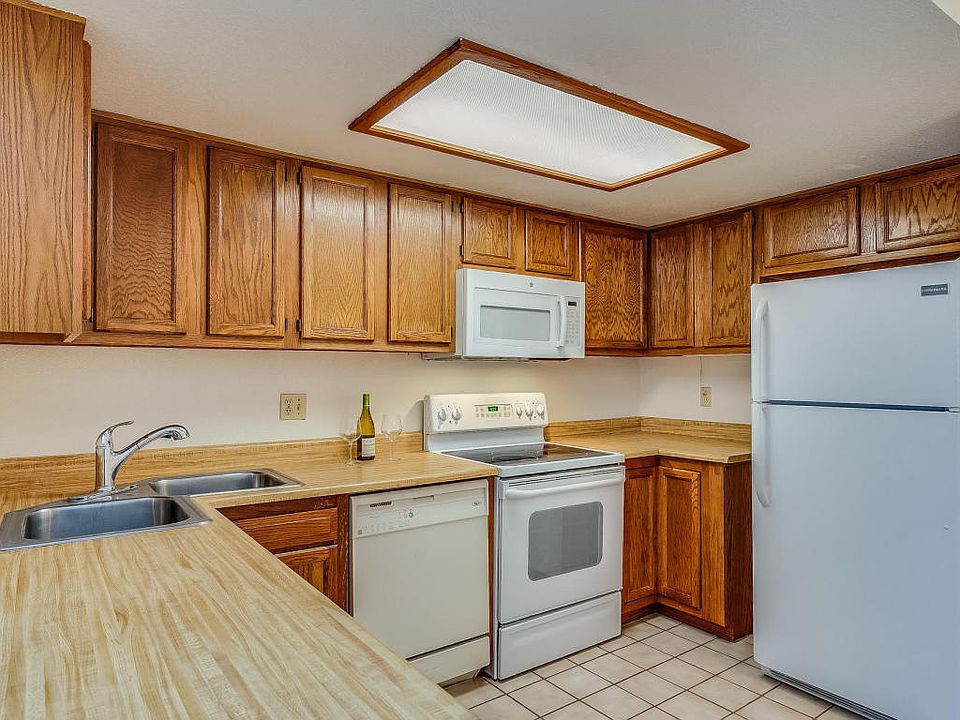 1st image of 16402 N 31st St Unit 216