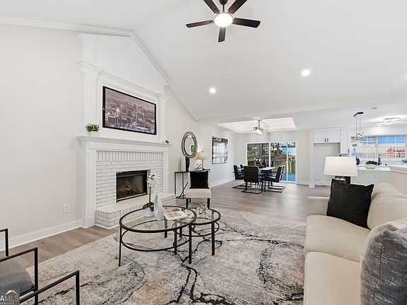 5th image of 3363 Old Oaks Rd