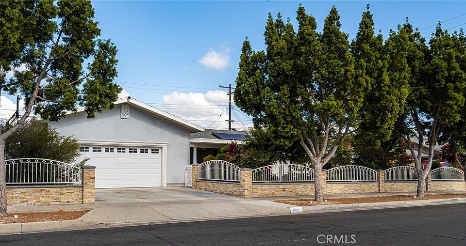 1st image of 8425 Neptune Dr