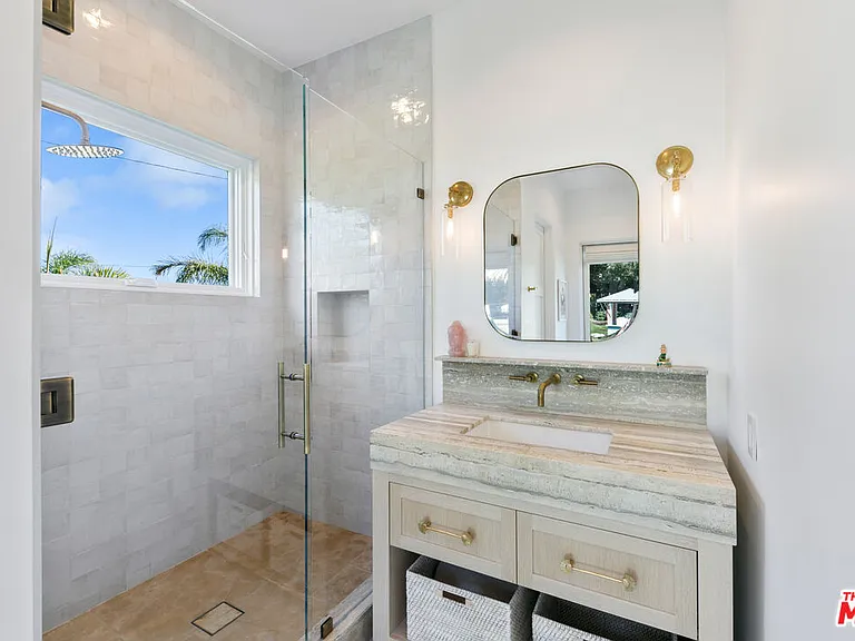 28861 Selfridge Dr — Photo 33