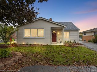 10126 Elizabeth Lake Rd, White Lake, MI 48386