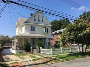 4334 149th St, Flushing, NY 11355