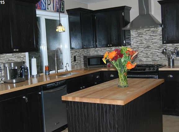 4th image of 2219 NE 157th Ave