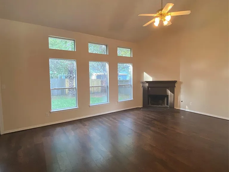 9210 Hidden Lake Cir E — Photo 12