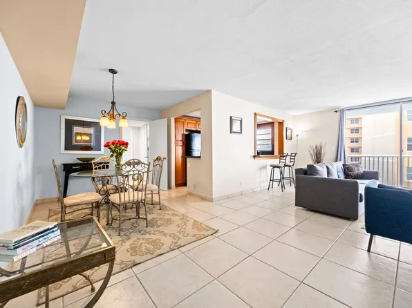 137 Golden Isles Drive #501, Hallandale Beach, FL 33009