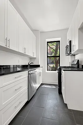 Rented by Cooper & Cooper Real Estate | media 14