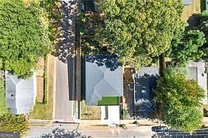 4th image of 1030 Coleman St SW