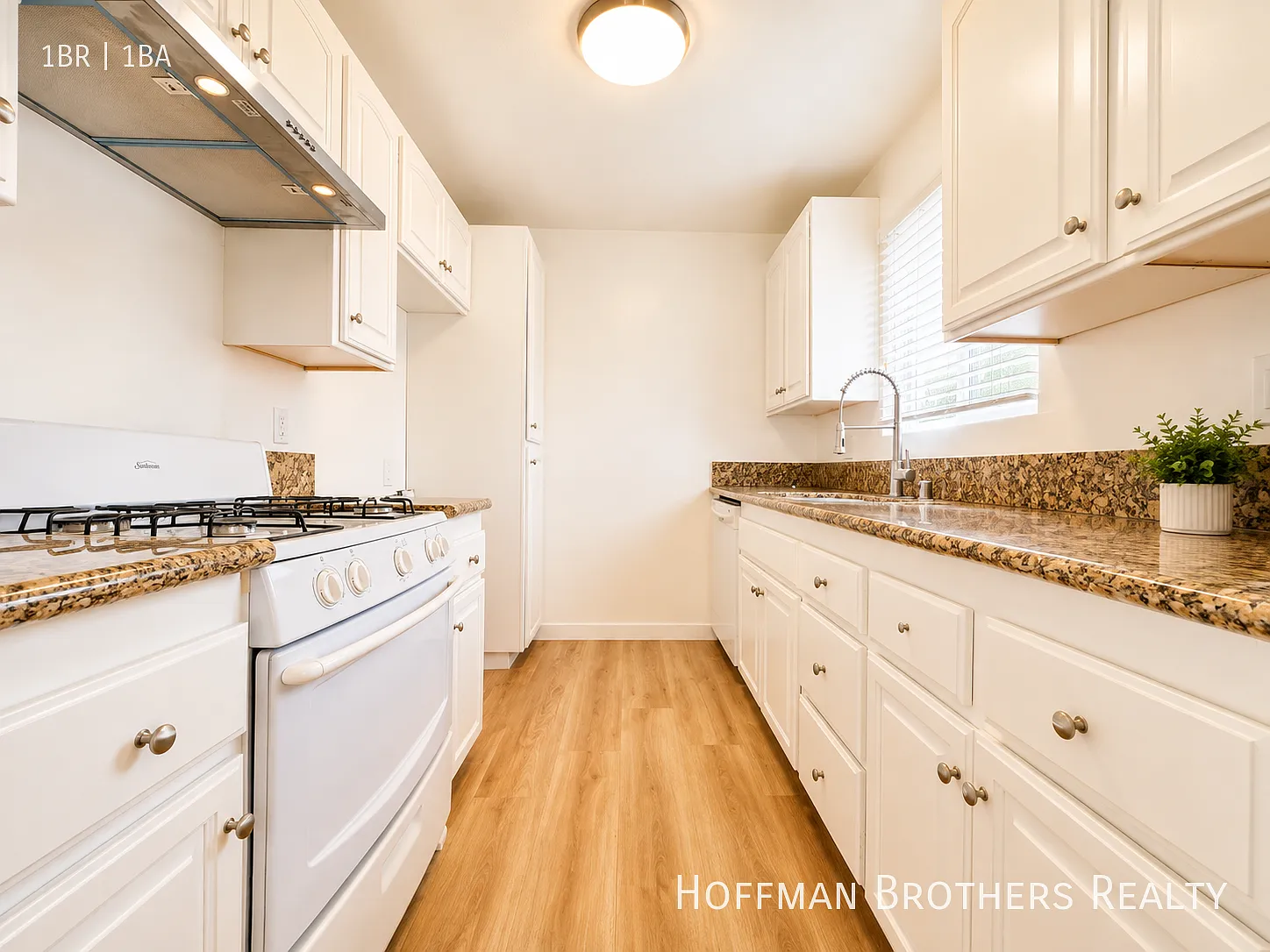 1000 N Doheny Dr West Hollywood, CA 90069 — Photo 2