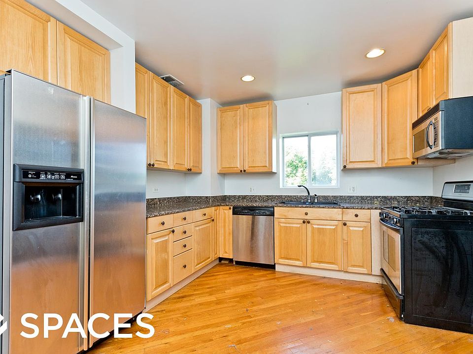 1st image of 4041 N Kilbourn Ave #2_N