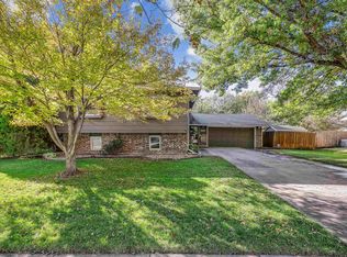 1661 N Wood Dr, Wichita, KS 67212