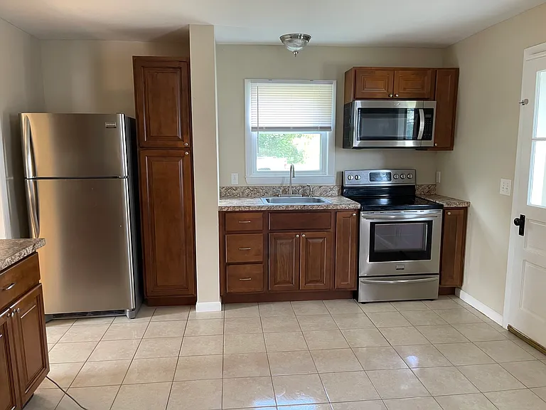171 Boston Post Rd — Photo 3