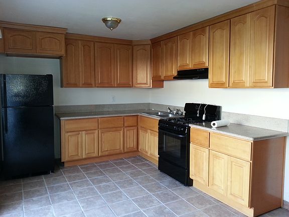 2nd image of 6417 Orizaba Ave