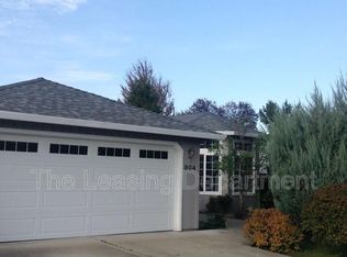 804 Corey Dr, Phoenix, OR 97535