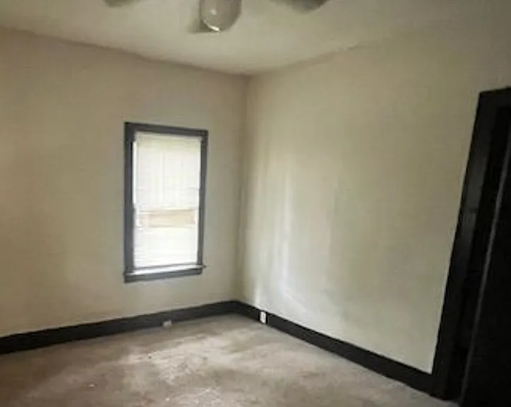 3907 Northwestern Pkwy. — Photo 11