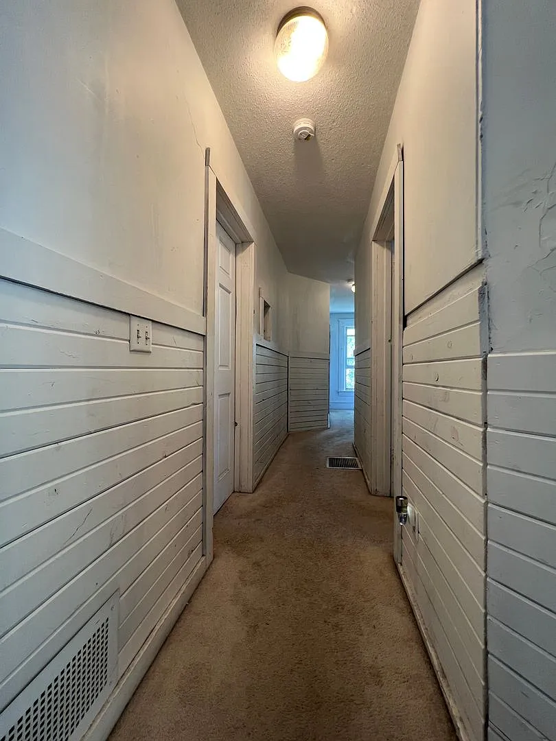 Spacious 5 Bedroom, 2 Bathroom Home Near UW-La Crosse Available June 1, 2027 — Photo 1