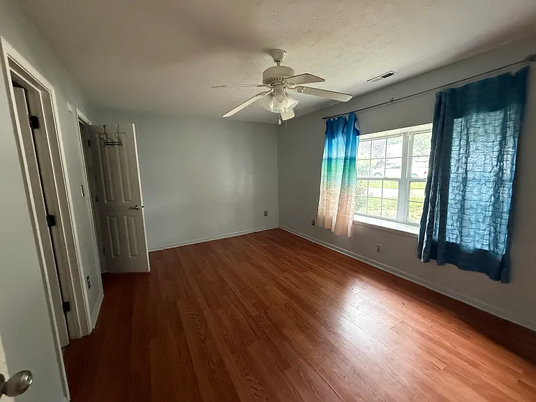 1199 Acadia Ct — Photo 3