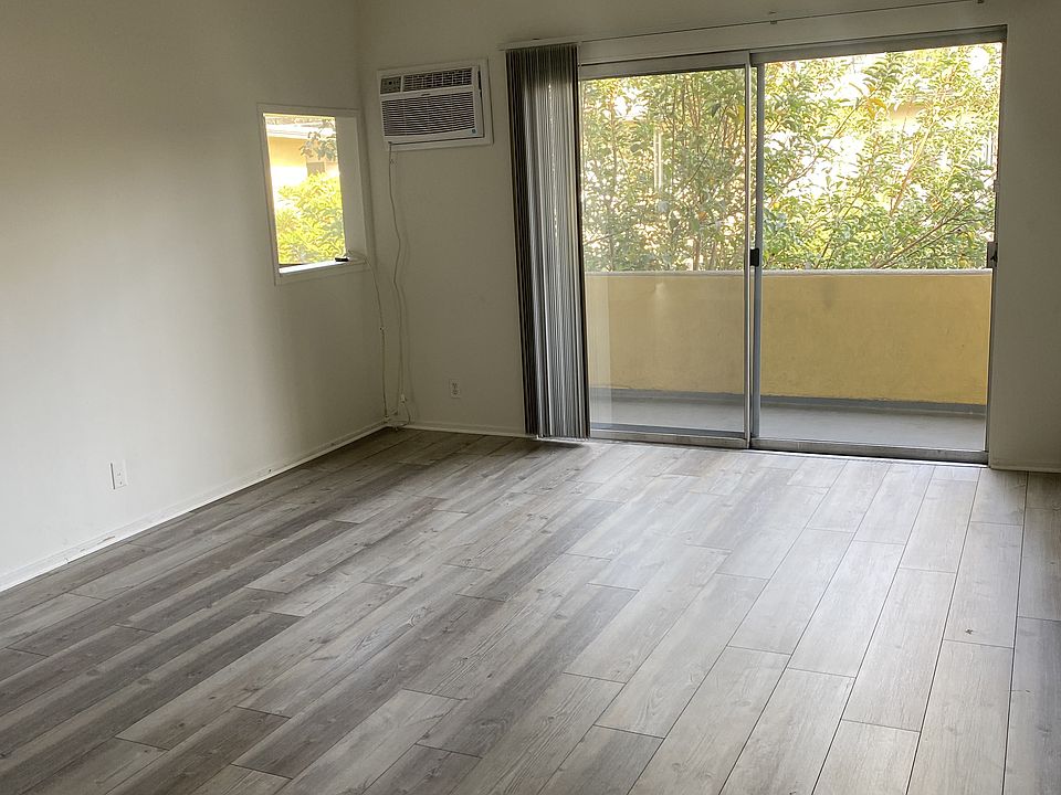 2nd image of 5451 Sepulveda Blvd APT 31