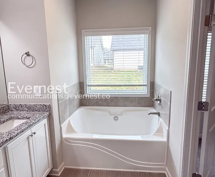 104 Culver St — Photo 6