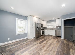 35 Oakland St, Irvington, NJ 07111