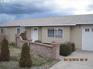 460 NW Buckeye St, Madras, OR 97741