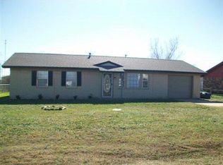 406 Base Line Rd, Manitou, OK 73555