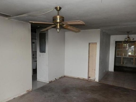 4th image of 2660 NW 21st Ct