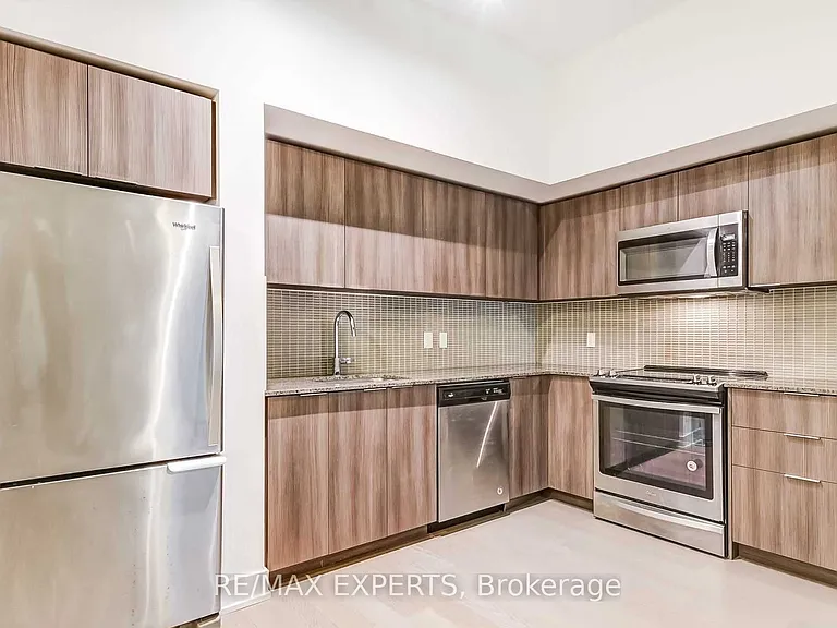 20 Shore Breeze Dr #450 — Photo 14