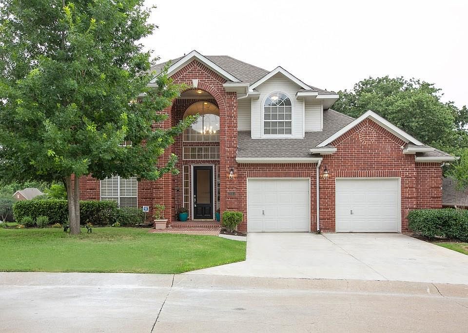 1st image of 2641 Hillside Dr