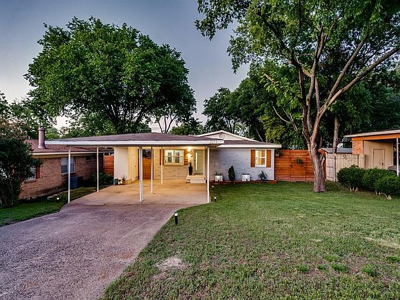3rd image of 2211 Forest Oaks Dr
