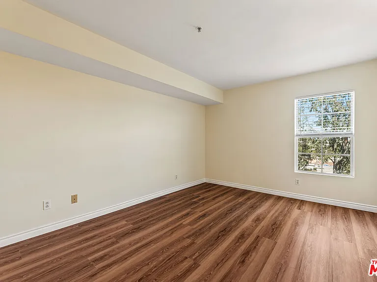 4755 Templeton St #2115 — Photo 21