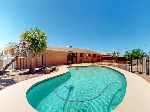 9051 E Cooper St, Tucson, AZ 85710