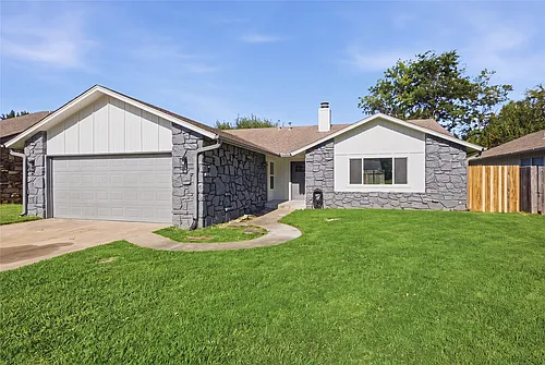 1906 N Eucalyptus Ct Photo 1