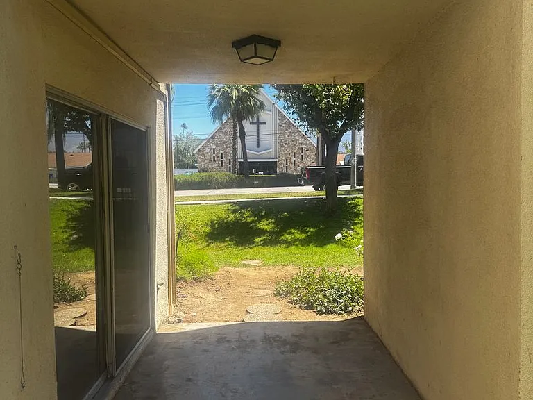 100 - Kimberly Apartments — Photo 41