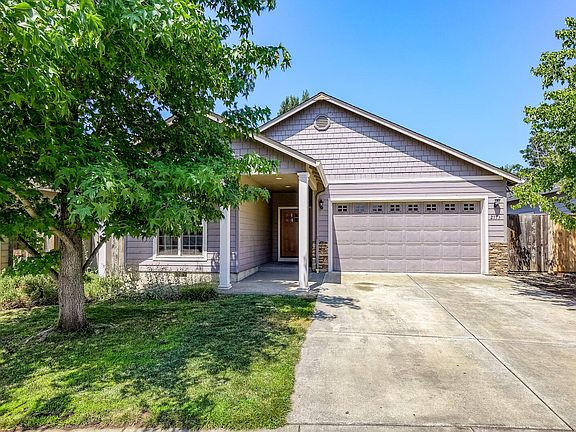 2nd image of 2773 Brookdale Dr