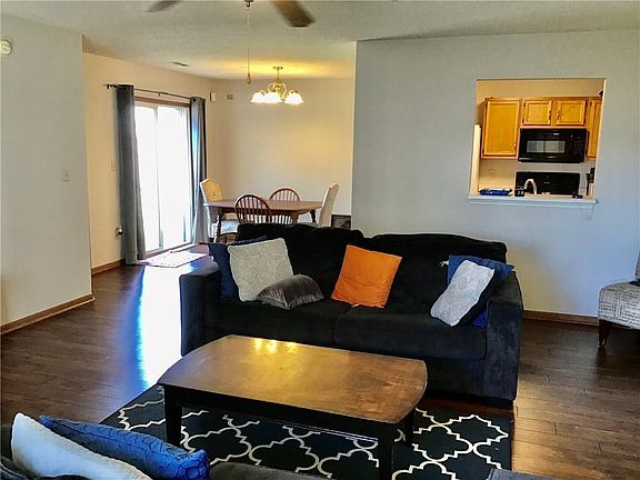 3rd image of 1722 Ashley Dr