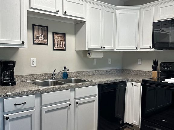 4th image of 111 Canal St #L