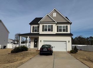 919 Barbour Farm Ln, Four Oaks, NC 27524