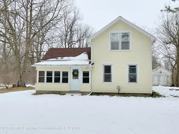 715 Spruce St, Olivet, MI 49076